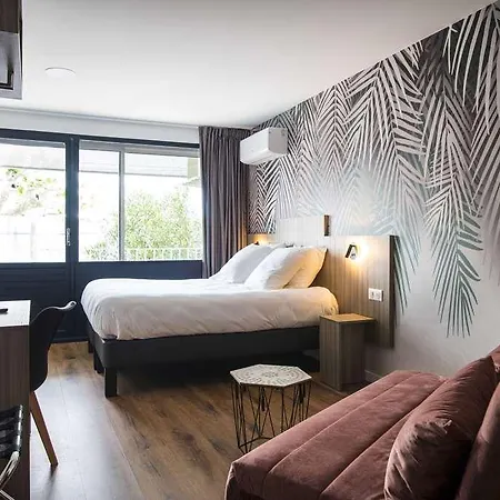 Cit'ha'tel Oasis D'avignon 2* Вильнёв-ле-Авиньон