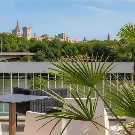 Cit'ha'tel Oasis D'avignon 2* Вильнёв-ле-Авиньон
