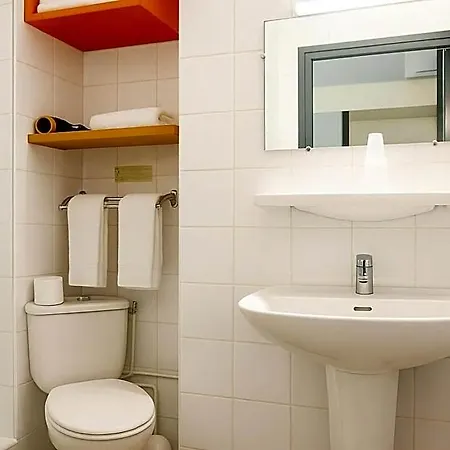 Cit'hotel L'oasis D'avignon 2*