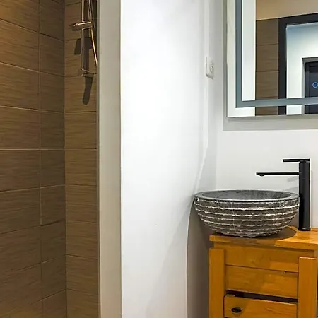Cit'hotel L'oasis D'avignon فينوف ليز أفيجْنْ