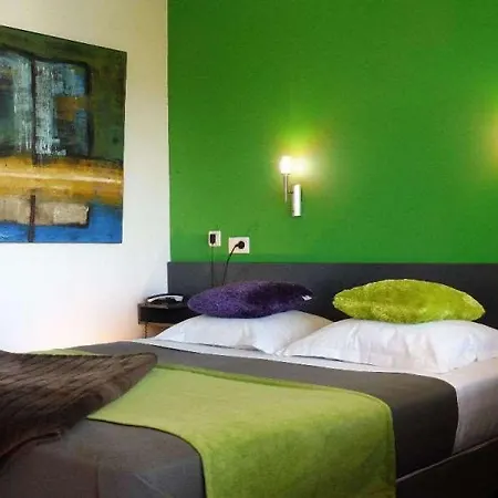 فندق Cit'hotel L'oasis D'avignon