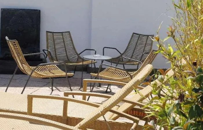 Hotel Cit'ha'tel Oasis D'avignon 2*